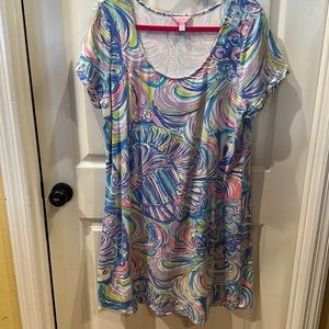 Good used condition Lily Pulitzer dress. XL